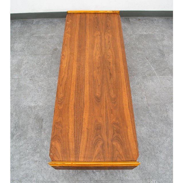 Mid-Century Modern Mid Century Modern Coffee Table Lane First Edition Storage Drawer Danish Wide Nm For Sale - Image 3 of 12