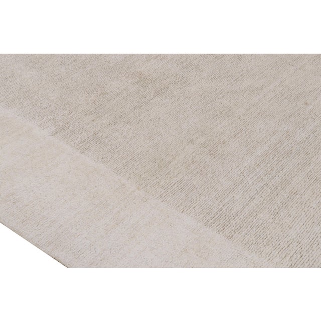 This 9x12 contemporary rug is an exciting new addition to the Modern Collection by Rug & Kilim. On the Design: Hand-...