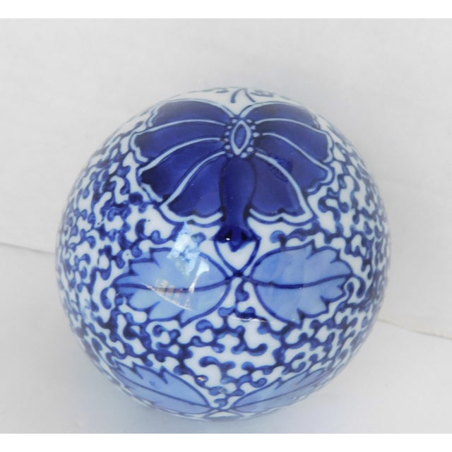 Blue and White AsianInspired Porcelain/Ceramic Vintage Carpet Balls