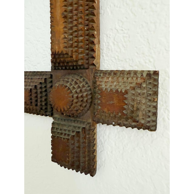 Antique Tramp Art Chip Carved Frame For Sale - Image 4 of 9