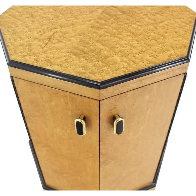 Vintage Mid Century Birds Eye Maple Side Table Pedestal For Sale - Image 6 of 10