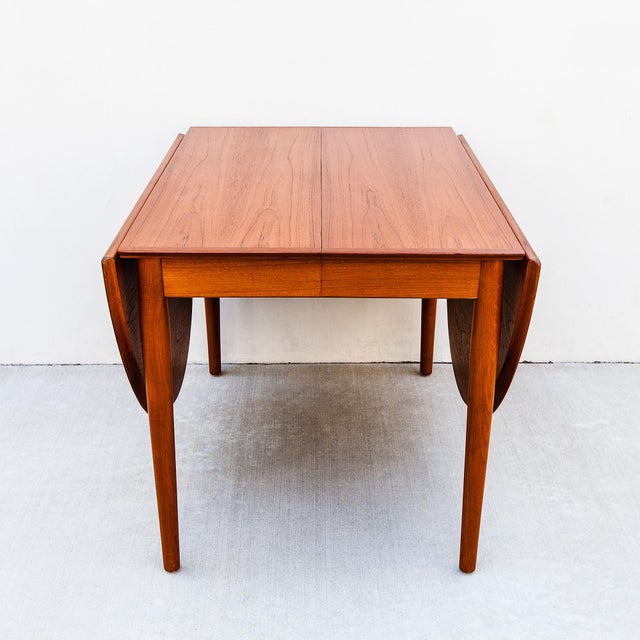 Restored Arne Vodder Model 227 Dining Table in Teak, 1960s Danish Mid Century Modern For Sale - Image 17 of 18