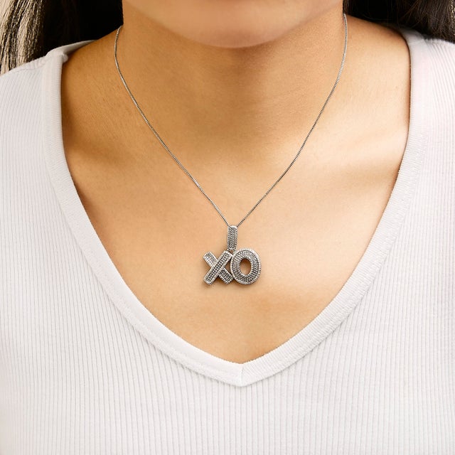 Haus of Brilliance Sterling Silver 1/4 Cttw Diamond Pavé XO Pendant Necklace For Sale - Image 4 of 5