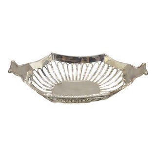Antique Victorian Regency Silver Plated English Bread Fruit Basket With Handles For Sale