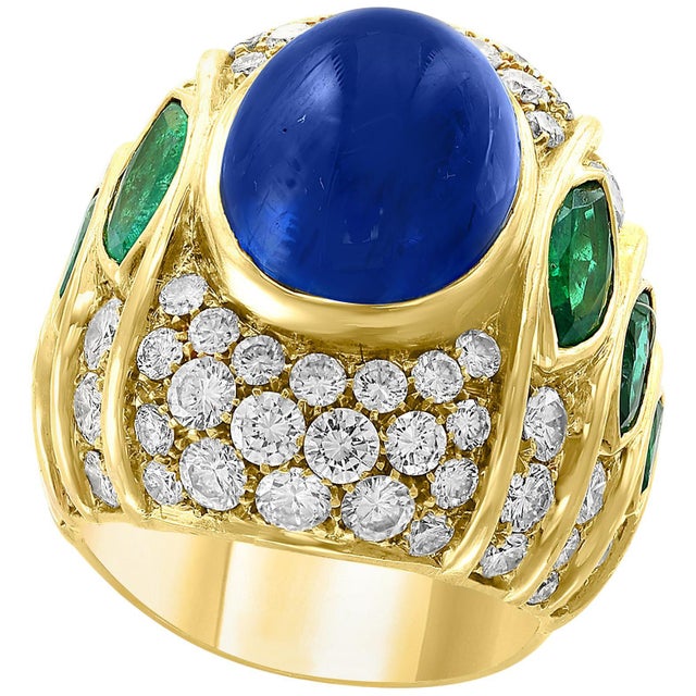 18 Carat Blue Sapphire Cabochon and Diamond 18 Karat Gold Ring For Sale - Image 15 of 18