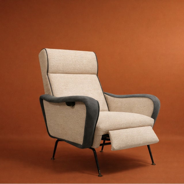 1960s Italian Reclining Armchair and Footrest, 1960s For Sale - Image 5 of 5