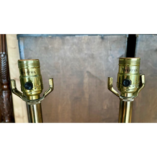 1960s Pair of Vintage Stiffel Brass & Cut Crystal Pineapple Hollywood Regency Table Lamps For Sale - Image 5 of 12
