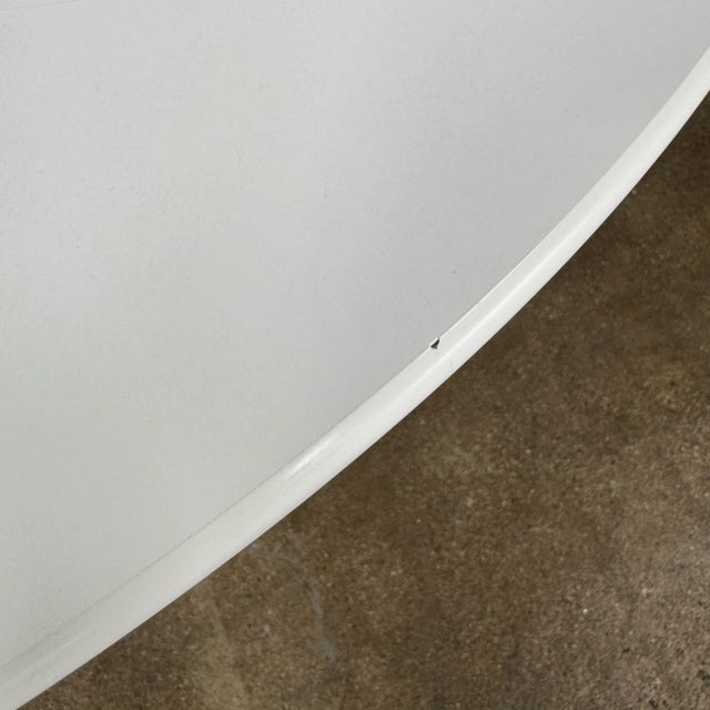 Knoll Knoll Saarinen Dining Table 35" Round For Sale - Image 4 of 5
