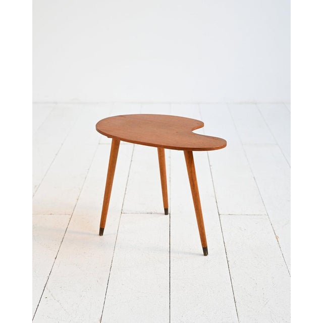 Coffee Table with Organically Shaped Top in Teak and Brass, 1950s-1960s For Sale - Image 3 of 10