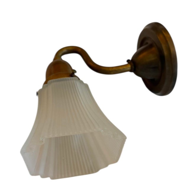 American Early 20th Century Pair of Antique Brass and Square Glass Shade Wall Sconces For Sale - Image 3 of 7