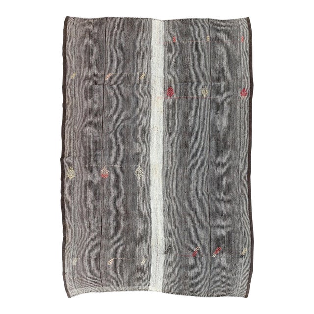 Galerie Shabab Collection Mid-20th Century Handmade Turkish Flatweave Kilim Accent Rug For Sale