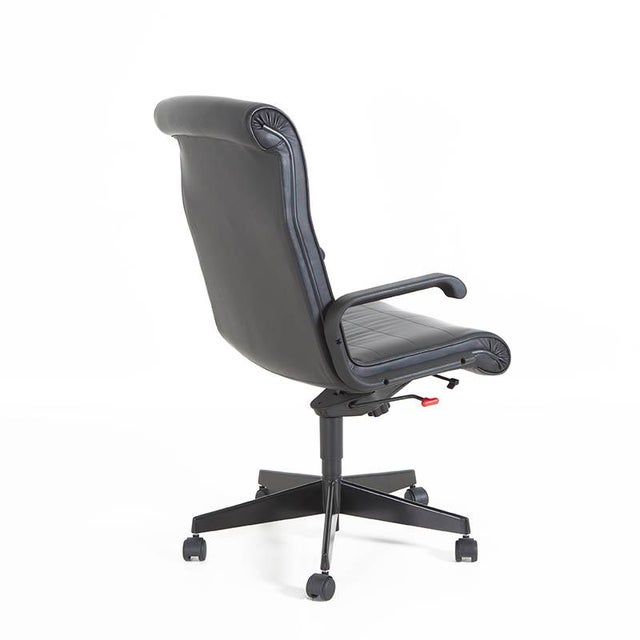 Exclusive office chair with armrests designed in the 1980s by Richard Sapper and manufactured by KNOLL in the United...