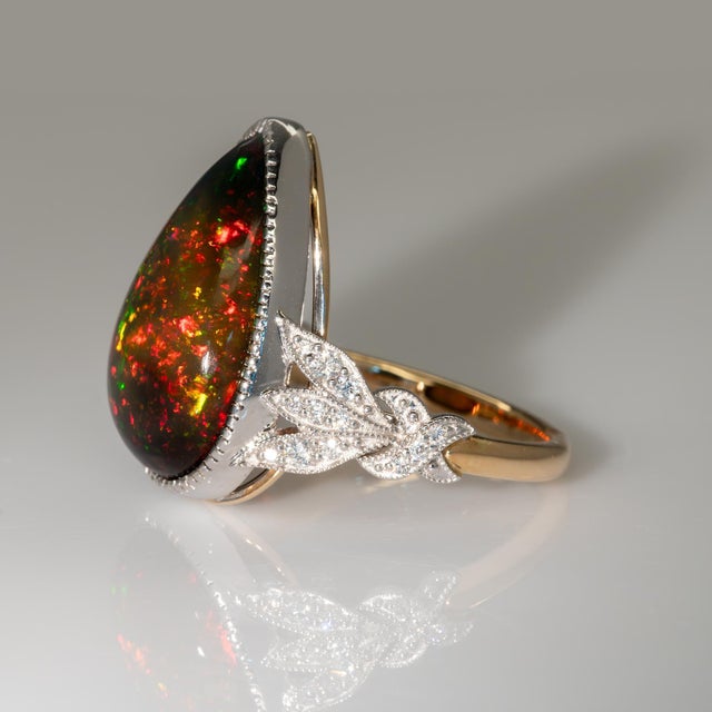 2020s 7.5Ct Black Opal Ring With Natural Diamond Accents: Solid 14k Gold, Size 6.75 For Sale - Image 5 of 8