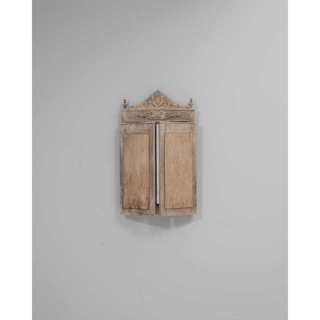 1900s Belgian Carved Oak Folding Wall Mirror For Sale - Image 16 of 18