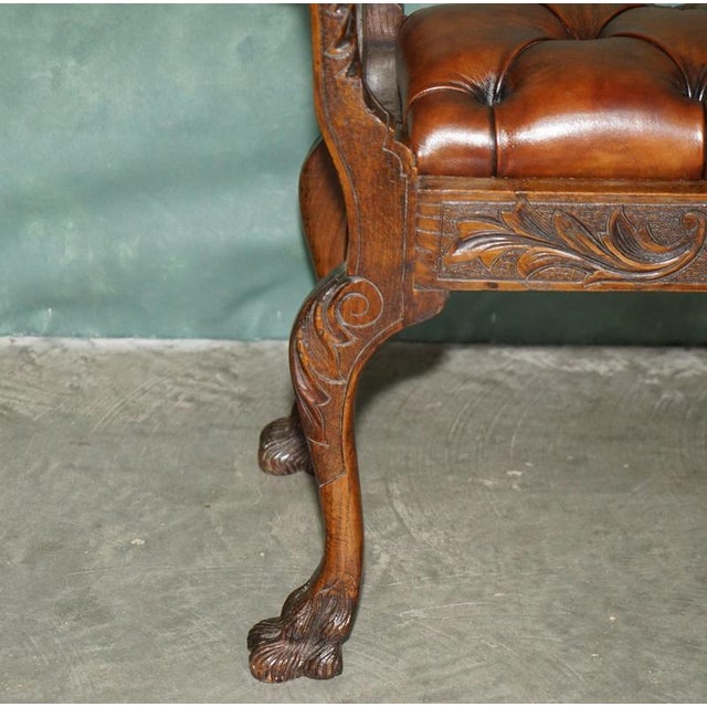 Victorian Carved Hardwood and Brown Leather Chesterfield Window Seat, 1890 For Sale - Image 4 of 18