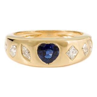 Solid 18k Gold Gypsy Set Heart Sapphire Diamond Dome Ring Size 7 For Sale