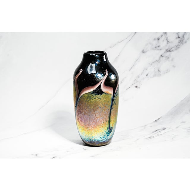 Large Steven Bradshaw Studio Vintage Glass Vase Signed 1983 American Art Glass Sculpture Iridescent Sculptural Home Accent Decor For Sale - Image 12 of 15