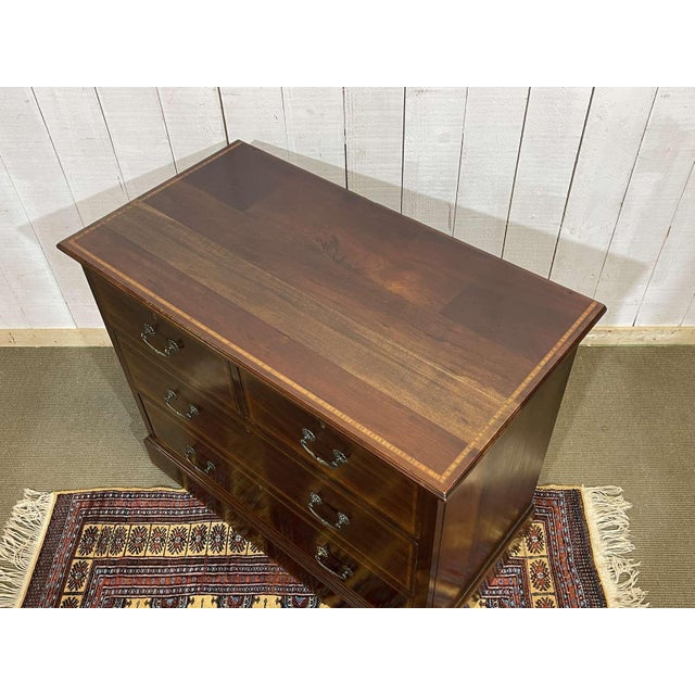 Early 20th Century English Mahogany Chest of Drawers For Sale - Image 13 of 17