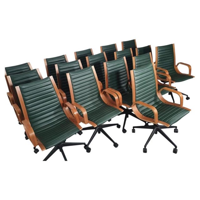 In 1989 the Canadian government commissioned Nein Kamper to build the furniture for the Canadian embassy, on offer today...