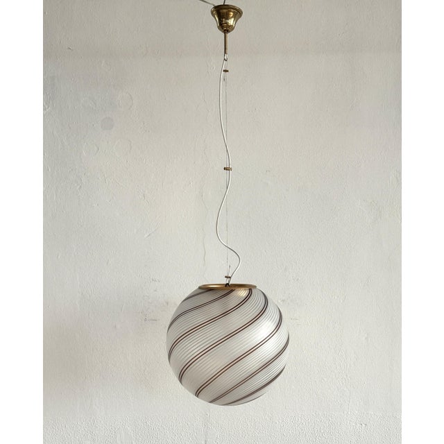 Mid-Century Modern Vintage Pendant Light with Murano Tessuto Glass Globe and Brass from Venini, 1970s For Sale - Image 3 of 15