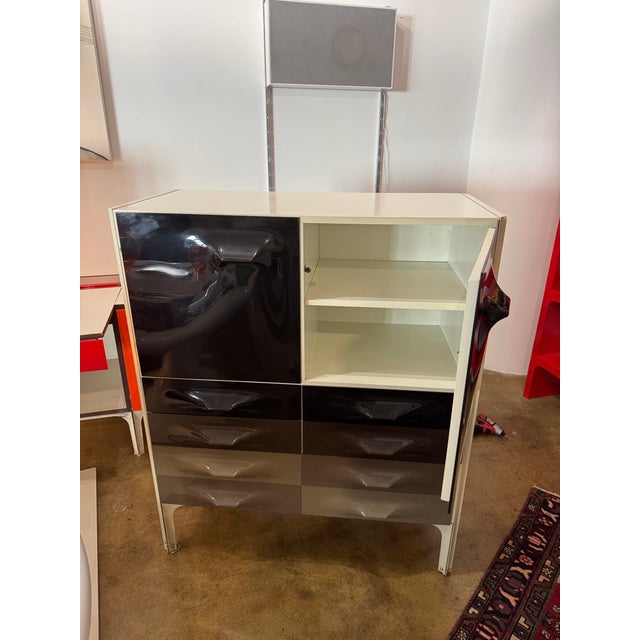 Mid-Century Modern Raymond Loewy Df2000 Dresser for Doubinsky Frères, 1960s For Sale - Image 3 of 5