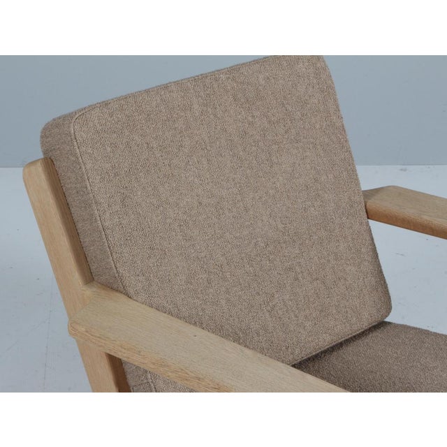 Lounge Chair Model 290 in Oak attributed to Hans J. Wegner for Getama, Denmark, 1970s For Sale - Image 3 of 7