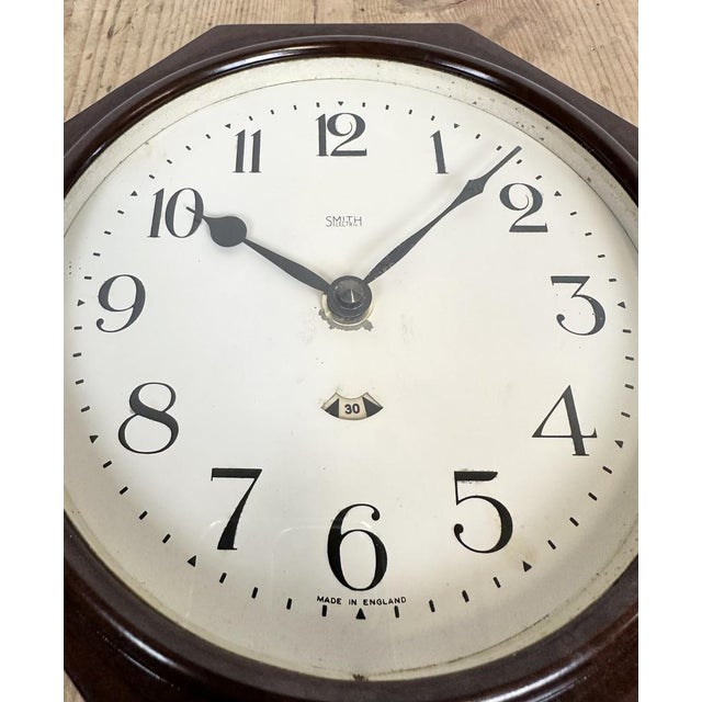 Industrial Bakelite Brown Wall Clock from Smith Electric, 1950s For Sale - Image 10 of 17