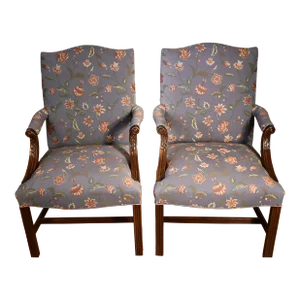 1940s Pair of English Chippendale Mahogany Spring-Seat Side Chairs