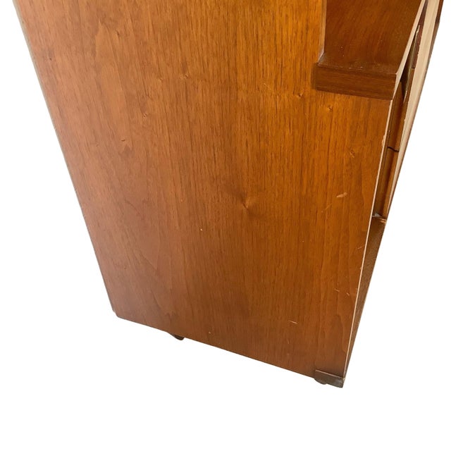 Vintage Mid-Century Modern Walnut Hutch Cabinet With Open Display Shelving For Sale - Image 12 of 18