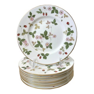 10 Wedgwood Wild Strawberry Lunch Plates 9" Bone China. England For Sale