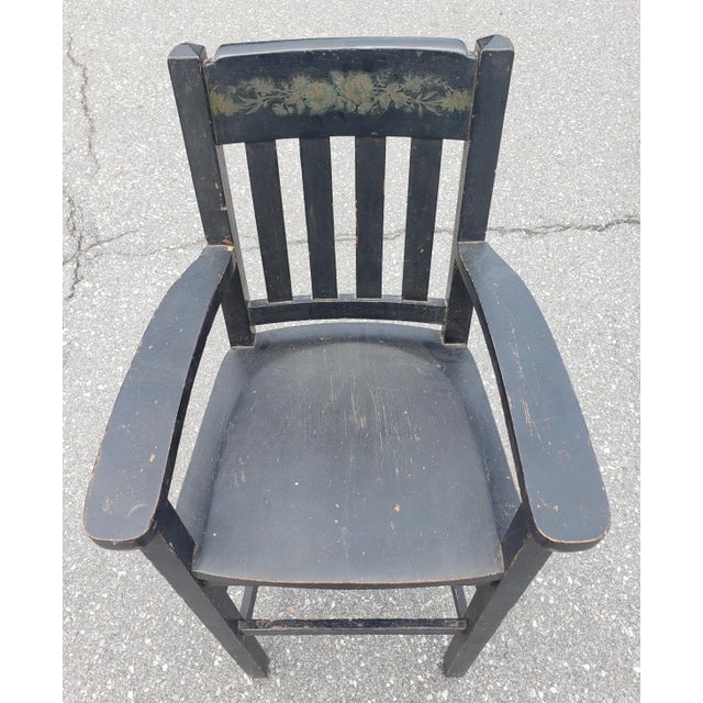 American 1900s Heywood Brothers and Wakefield Co Ebonized and Decorated Youth High Chair For Sale - Image 3 of 7