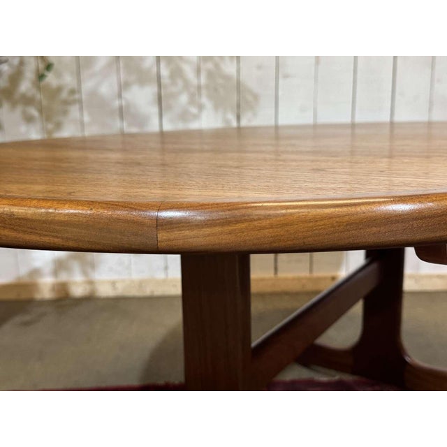 Oval Teak Table with a Butterfly Extension from G-Plan, 1970s For Sale - Image 10 of 18