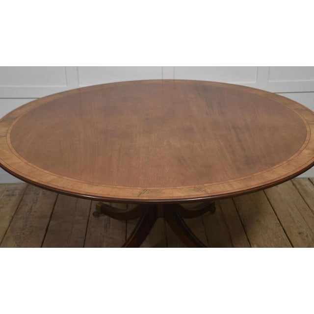 Brown Georgian-Style Mahogany Pedestal Dining Table, 1890s For Sale - Image 8 of 11