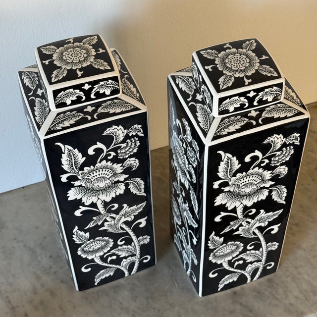 Late 20th Century Vintage Large Porcelain Rectangular Ginger Jars in Black and White Florals, a Pair For Sale - Image 5 of 8