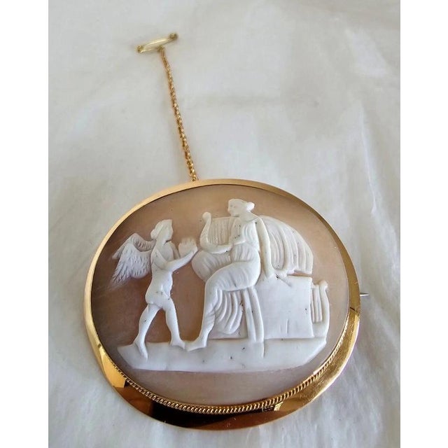 Antique Victorian 15ct Gold Carved Shell Cameo Brooch with Maiden and Angel For Sale - Image 3 of 5