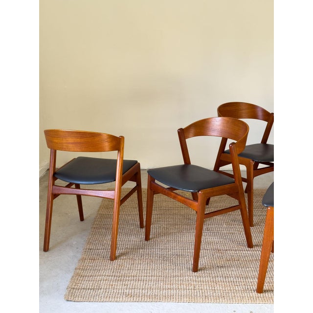 Danish Teak Dining Chairs attributed to Erik Kirkegaard for Høng Stole, 1960s, Set of 6 For Sale - Image 4 of 18