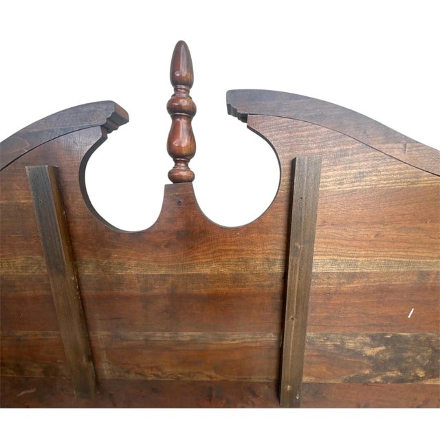 Kincaid Solid Cherry Wood Georgian Queen Size Bed Frame 62" X 88" X 55” H - Made in North Carolina in 1986 For Sale - Image 4 of 7