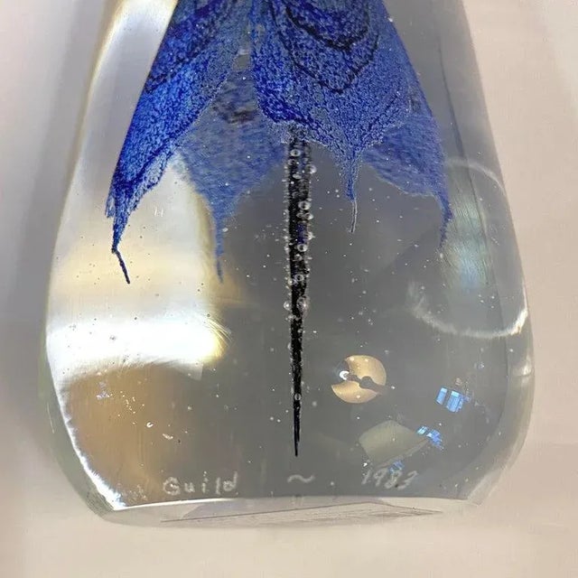 1980s Tall Art Glass Blue Swirl Jellyfish Paperweight For Sale - Image 10 of 11