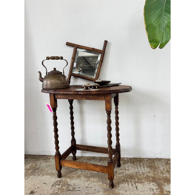 Antique English Barley-Twist Side Table With Scalloped Top, C. 1900 For Sale In Miami - Image 6 of 9