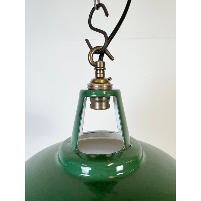 Mid-Century Modern Industrial Green Enamel Factory Pendant Lamp, 1960s For Sale - Image 3 of 18