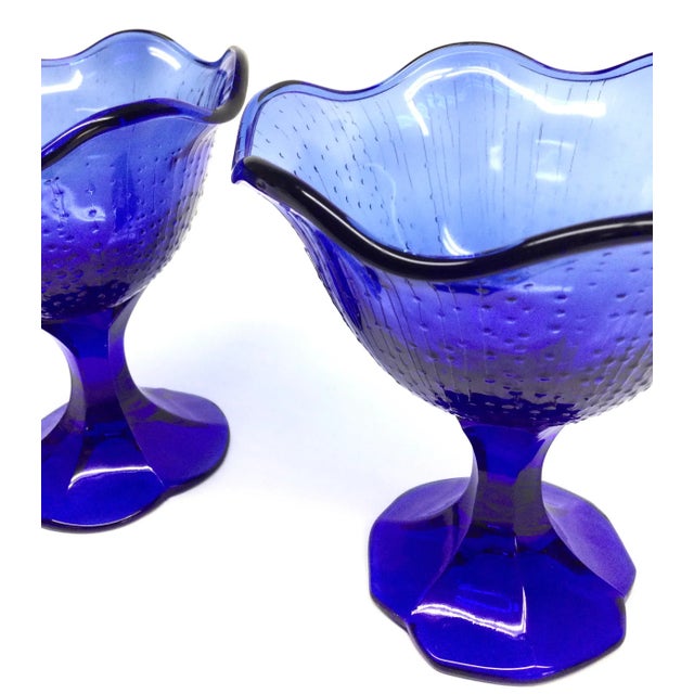 Very unique design with so much detail! We have the scallop edges, and the tiny three dimensional dots on the outer...