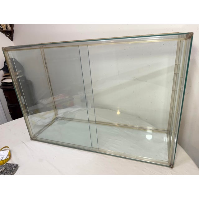 Quality Large Vintage Counter Top Glass Lucite Rectangular Display Show Case Box For Sale - Image 13 of 15