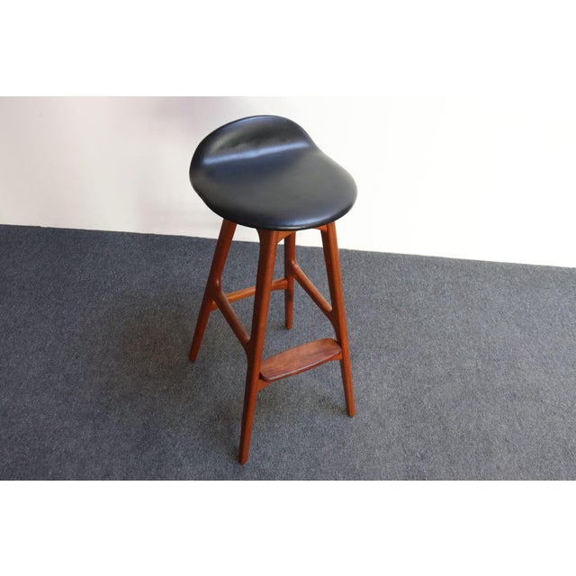 Mid-Century Modern Single Danish Modern Sculptural Teak Barstool by Erik Buch for o.d. Møbler For Sale - Image 3 of 18