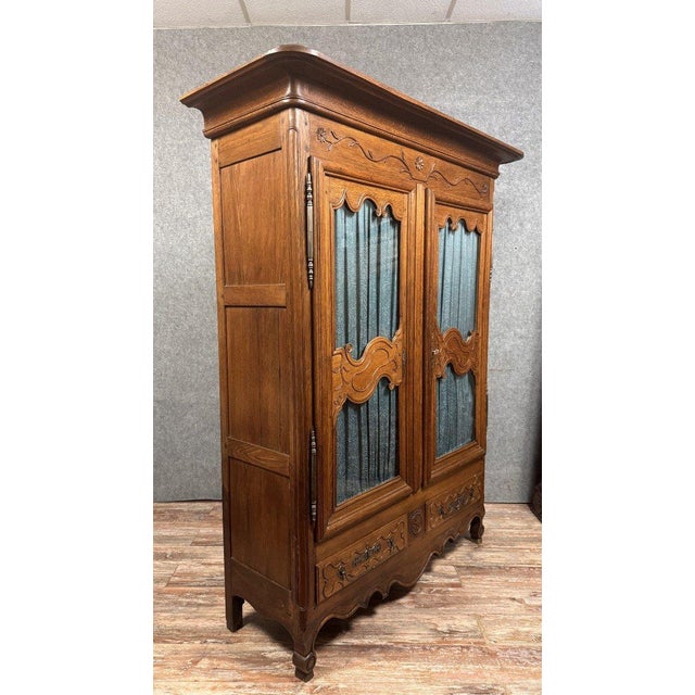 Louis XV Bookcase in Oak, 1750s For Sale - Image 5 of 9