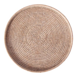 Artifacts Rattan Round Flat Tray in White Wash - 14" For Sale