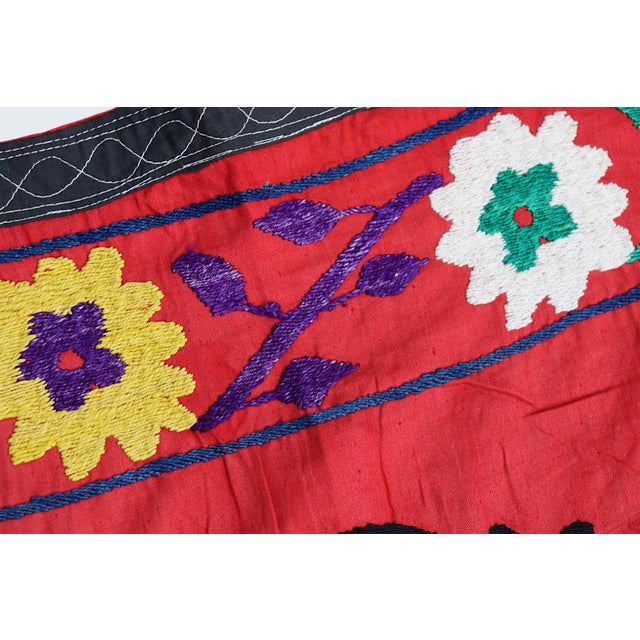 Vintage Hand-Embroidered Suzani Wall Hanging, 1920s For Sale - Image 10 of 18