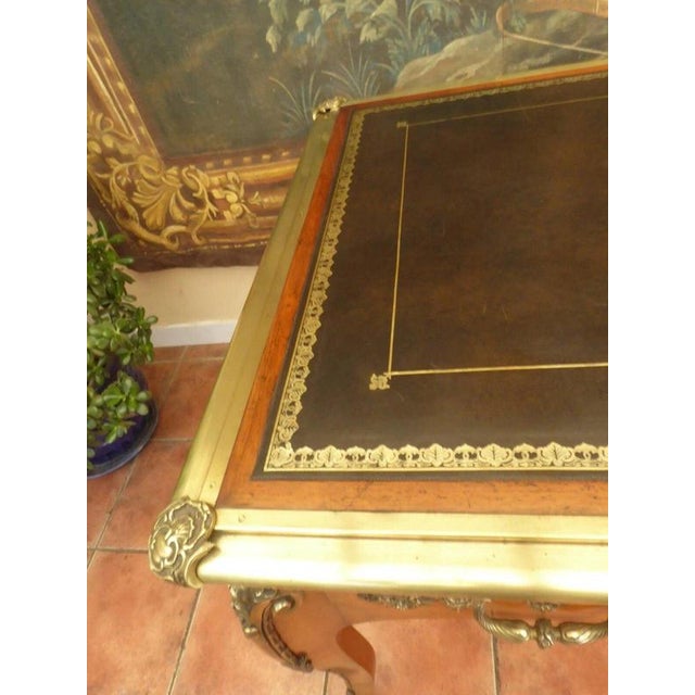 Antique Louis XV Walnut Writing Desk attributed to François Linke, 1920 For Sale - Image 10 of 18