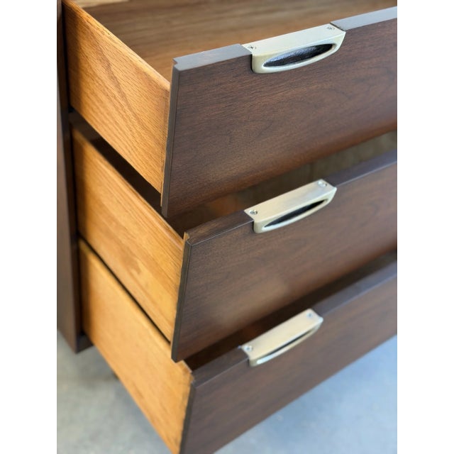 1950s Broyhill 3 Drawer Chest For Sale - Image 4 of 17
