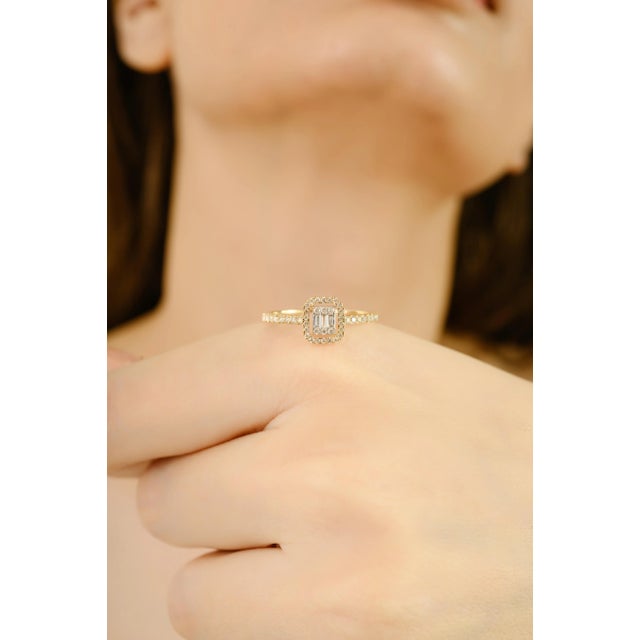 Metal 14k Solid Gold Octagon Cluster Diamond Proposal Ring Size 6.5 For Sale - Image 7 of 11