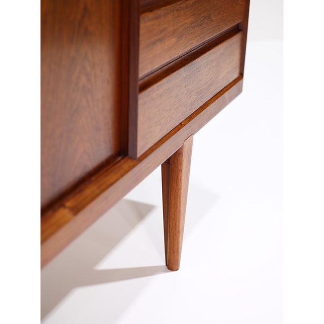 Danish Highboard in Kingwood by Henry Rosengren for Brande Møbelindustri, 1960s For Sale - Image 9 of 18